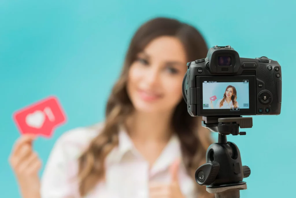 How To Boost Your 2023 Recruitment Pipeline? 3 Close Up Camera Tripod Recording Blogger